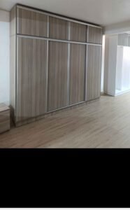 Placard Coulissant Moderne en MDF